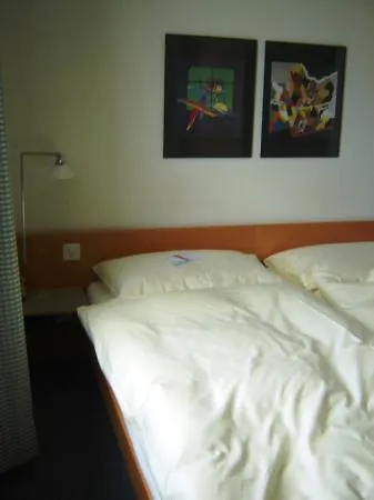 Muenchnerhof 2*
